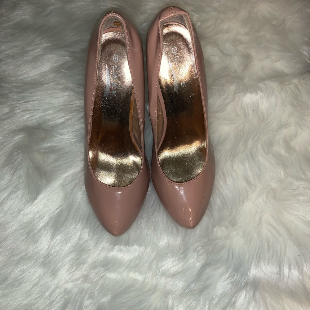 Heels - Picture 2 of 3